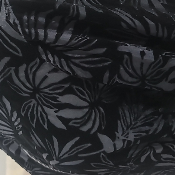 Torrid Velvet Burnout Bomber Jacket Black  2X - Picture 8 of 16